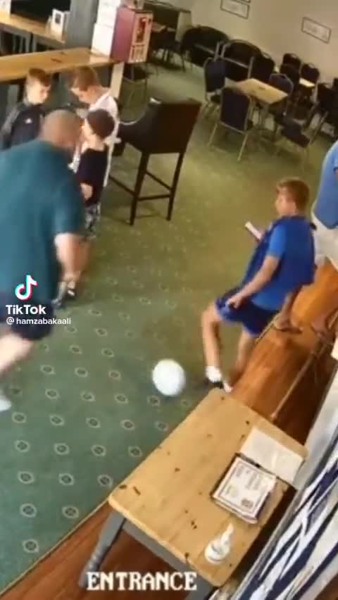 ΠΟΛΛΑ ΚΙΛΑ ΜΠΑΛΑ.