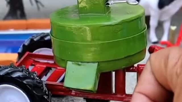 Diy tractor flour mill machine mini science project || mini hand pump | cow shead| @topminigear