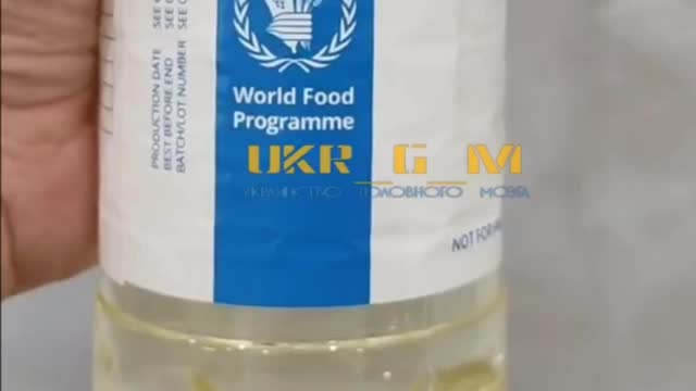 🤦♀️ Ukrainians receive UN humanitarian aid... from their own country.