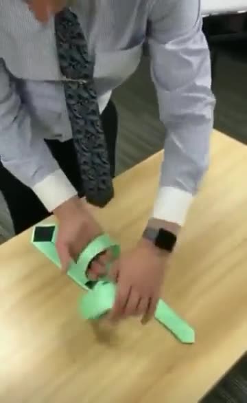 Proper way to tie a tie