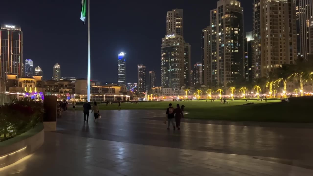 DUBAI BURJ KHALIFA NIGHTLIFE DISTRICT 2023 [FULL TOUR]