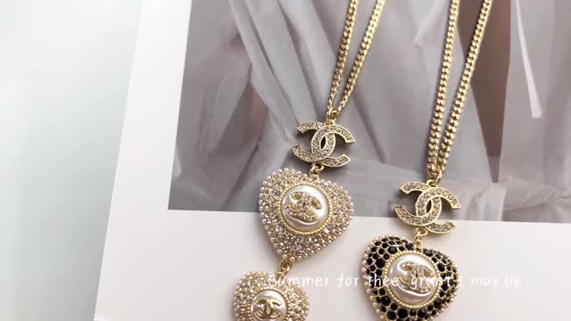 Double chain letter choker embossed necklace Middle ancient sexy clavicle chain Goddess trend