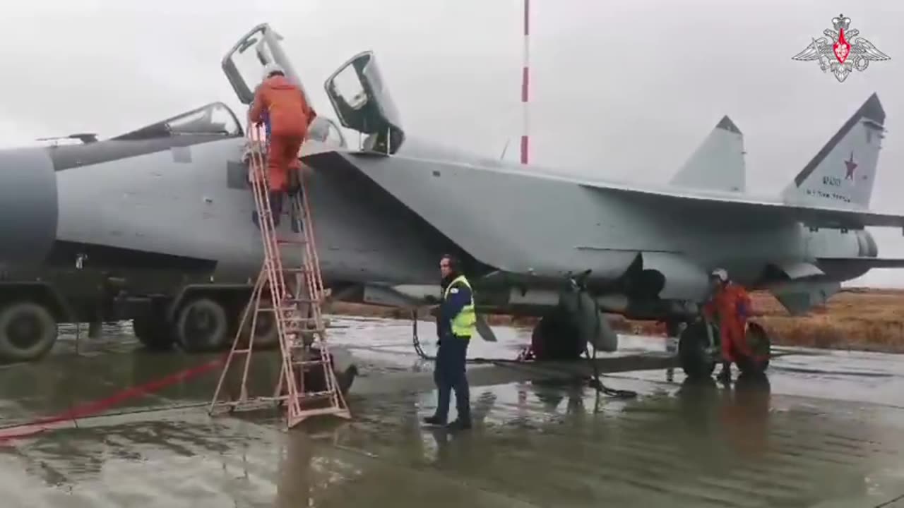 MIG-31 SUCCEEDS IN TEST OF SHOOTING DOWN ENEMY MISSILE