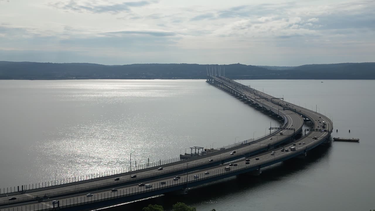 Tappan Zee Bridge footage day 3 of the Canada Fires smoke coming in the region.