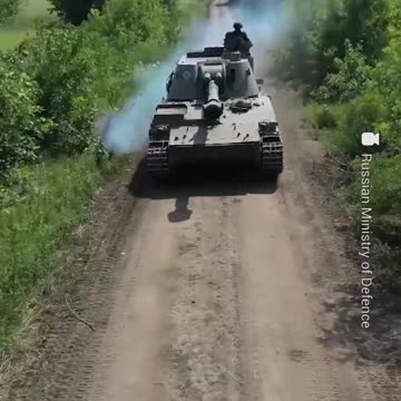 Take a look at the combat operation of the 2S3 Akatsiya self-propelled artillery