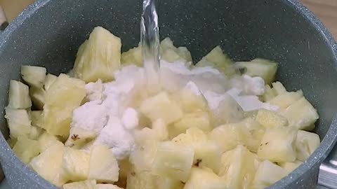 Today we are going to make a delicious pineapple dessert that your whole family will love!