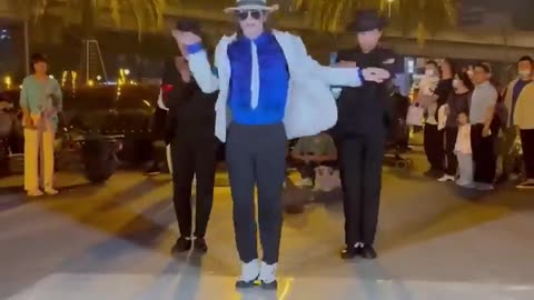 ## Watch Michael Jackson's amazing dance 😮👌🕺🕺##