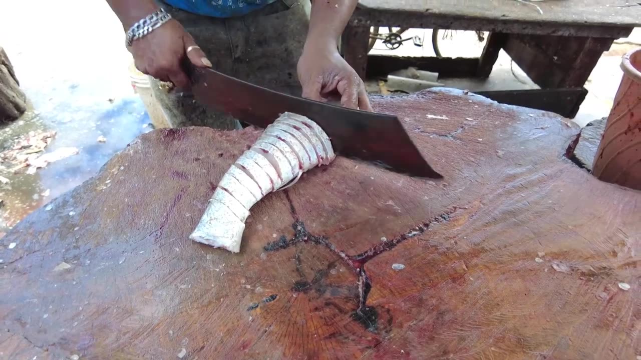 Amazing Fish Cutting By Mr.Ravi