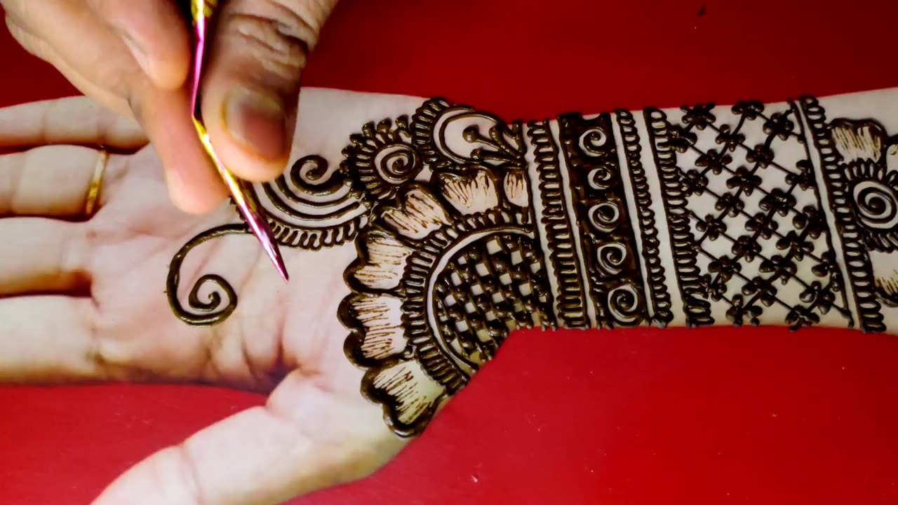 Arabic mehndi design