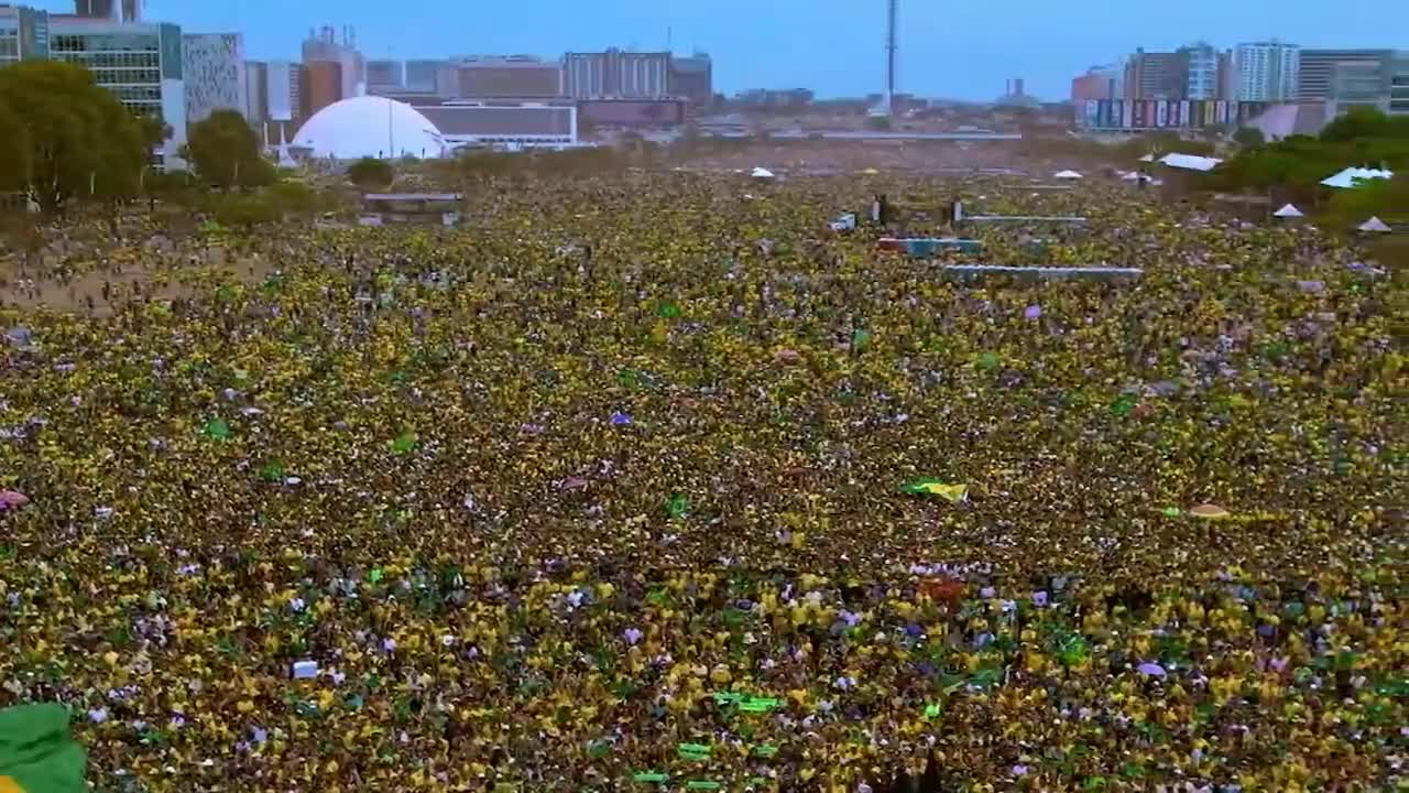 Milhares de manifestantes em Brasília DF