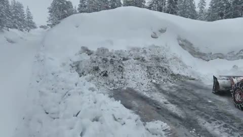 California Homes Completely Buried in Snow - Drone and Interviews