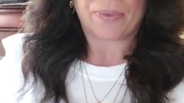 Amanda Grace Talks..The Bread And Fish Phenomenon! PROPHETIC REVELATION