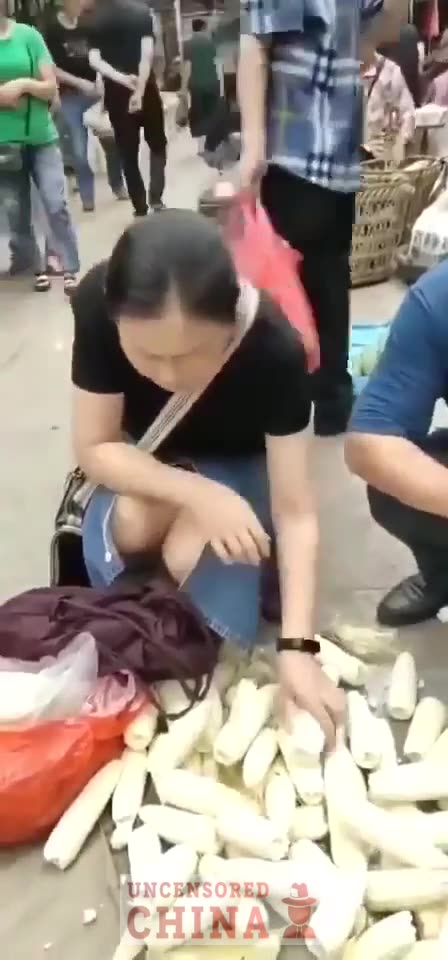 An Unusual Way of Picking the Best Corn...