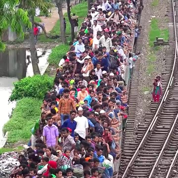 Train 🚂🚂🚂 overload 😯😞😯😞😞