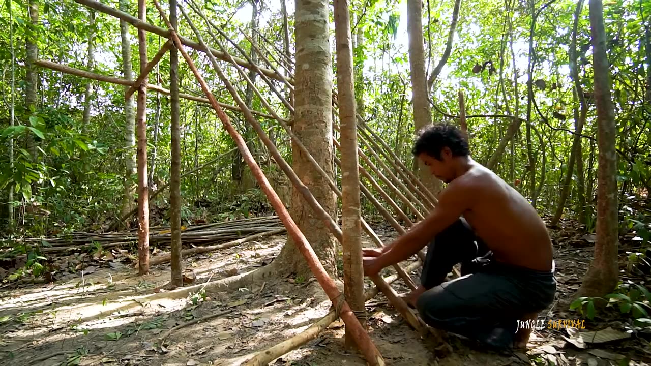 Building a Primitive House With the most Beautiful Around Bamboo Swimming Pool