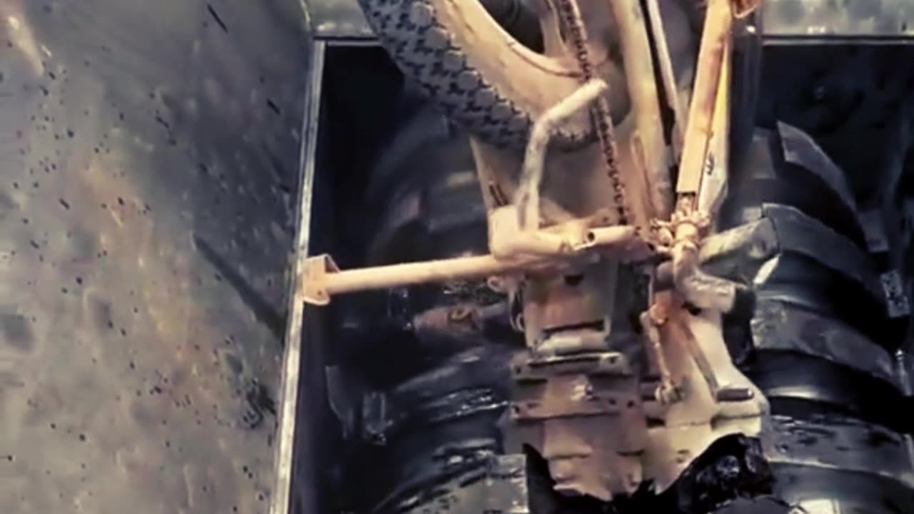 How this machine crushed a motor scrap