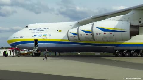 ANTONOV AN-225 - CLOSE UP PUSHBACK of WORLDS LARGEST AIRCRAFT at ILA 2018 Air Show!
