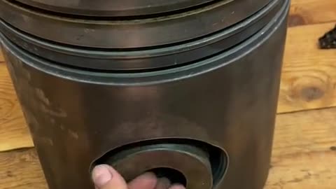 Engine piston