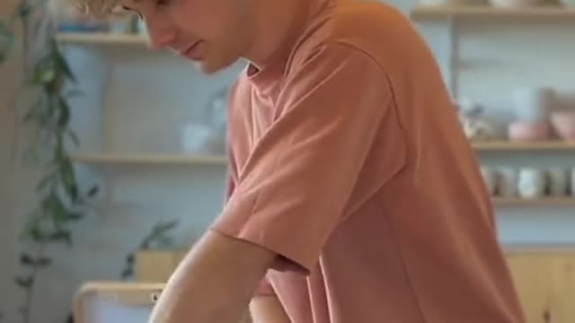 I think it’s the best moon jar I’ve ever thrown #pottery #asmr #satisfying