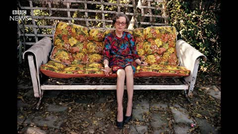 Beauty in that completely banal, ordinary moment - BBC News