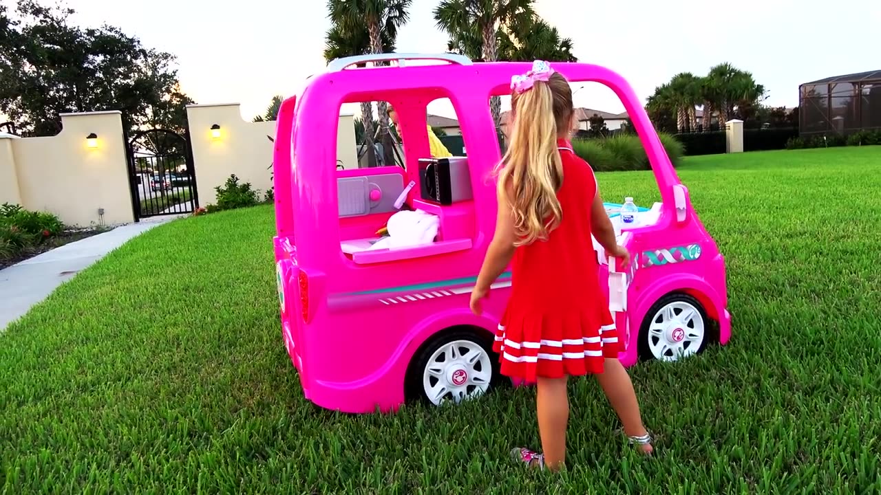 Diana and her Barbie car - Camping adventure