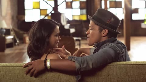 Bruno Mars - Just The Way You Are (Official Music Video)