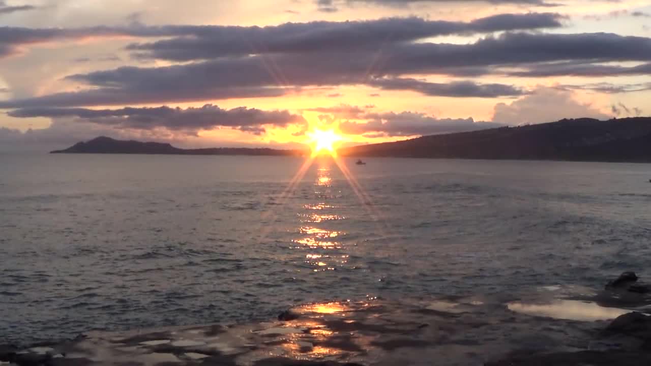 Honolulu, HI — China Walls - Sunset