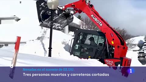 EE.UU. 3 MUERTOS en el estado de NUEVA YORK por una NEVADA que alcanza los 2 M de ALTURA I RTVE