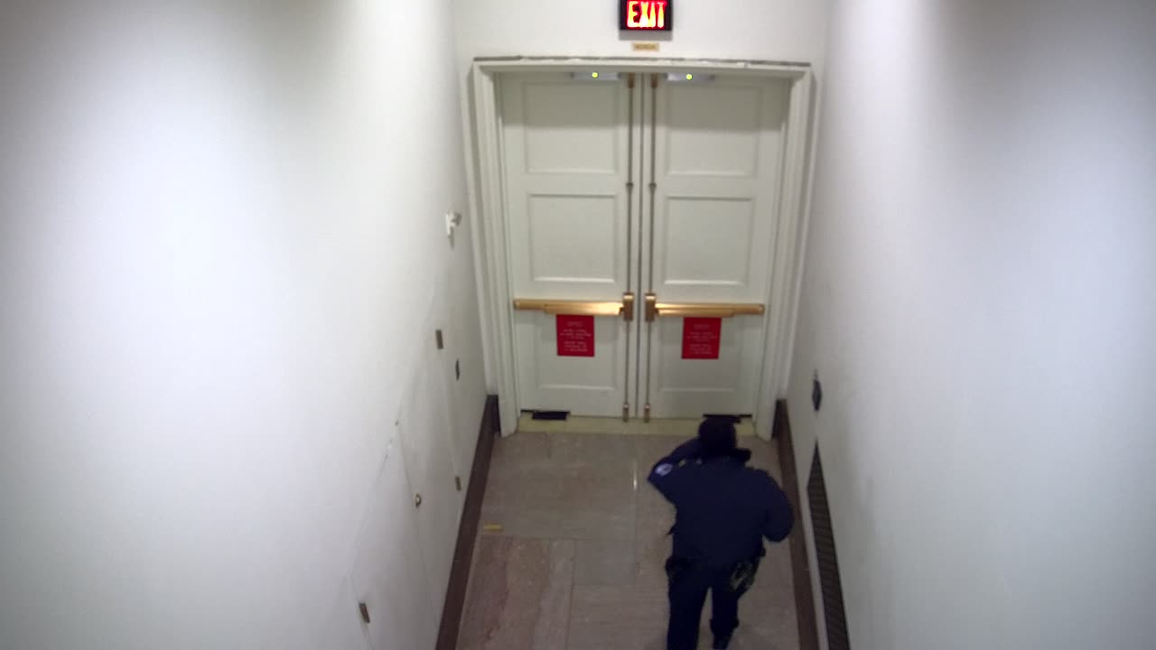 0751USCH02H202FireDoor_2021-01-06_15h11min57s523ms.mp4