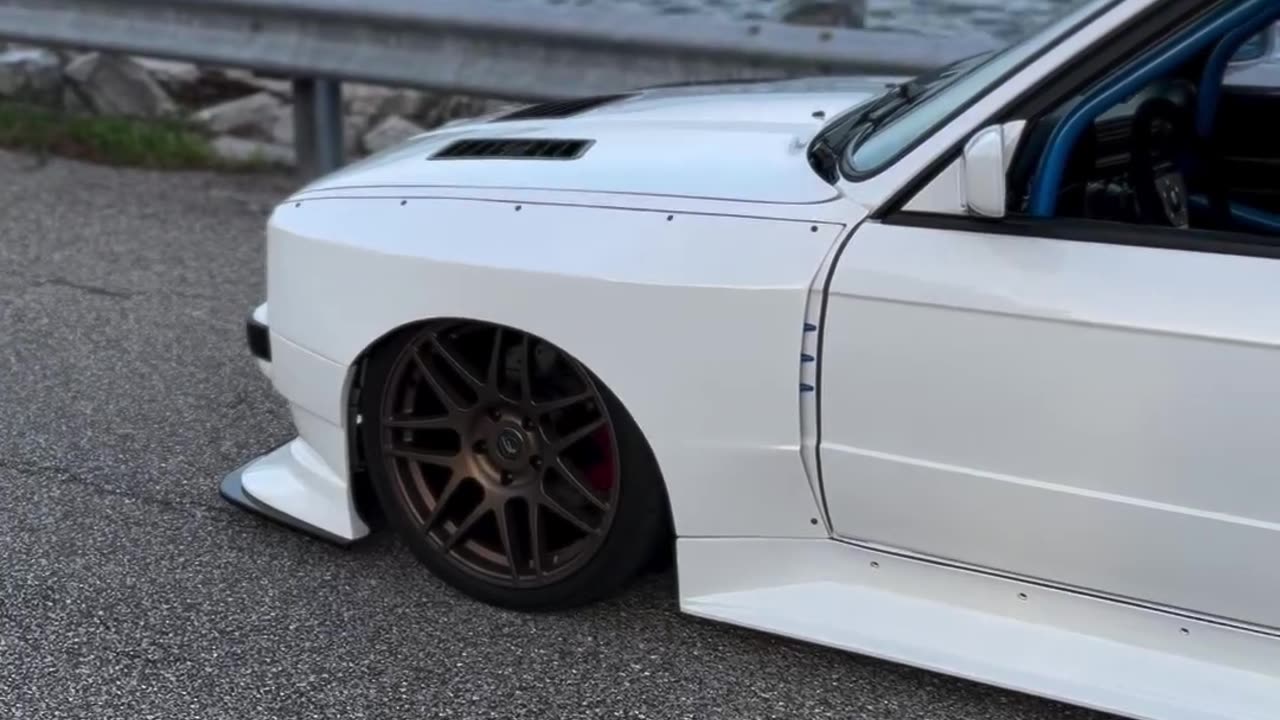Street sweeper #bmw #0lifestyle #e30lovers #e30worldwide #cars
