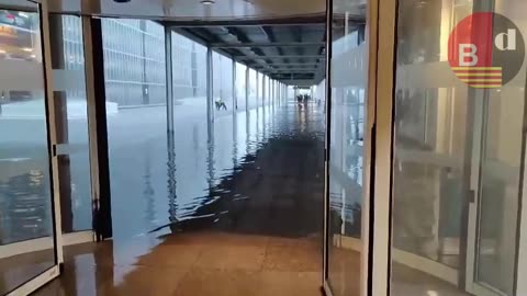 Cancelaciones y retrasos en el aeropuerto de Barcelona por la DANA