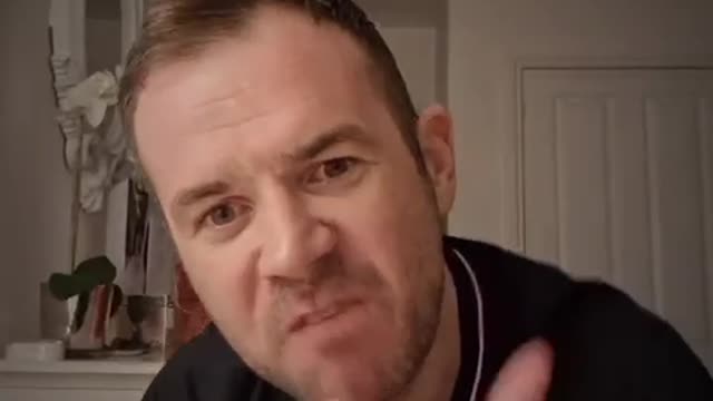🔥 “More Harm Than Good”: Vaxx Injured Man Explodes on Doctors Burying Their Head in the Sand