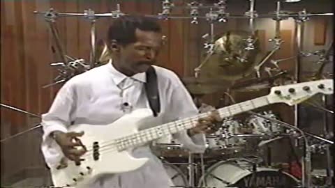 Larry Graham - Killer Slap Bass