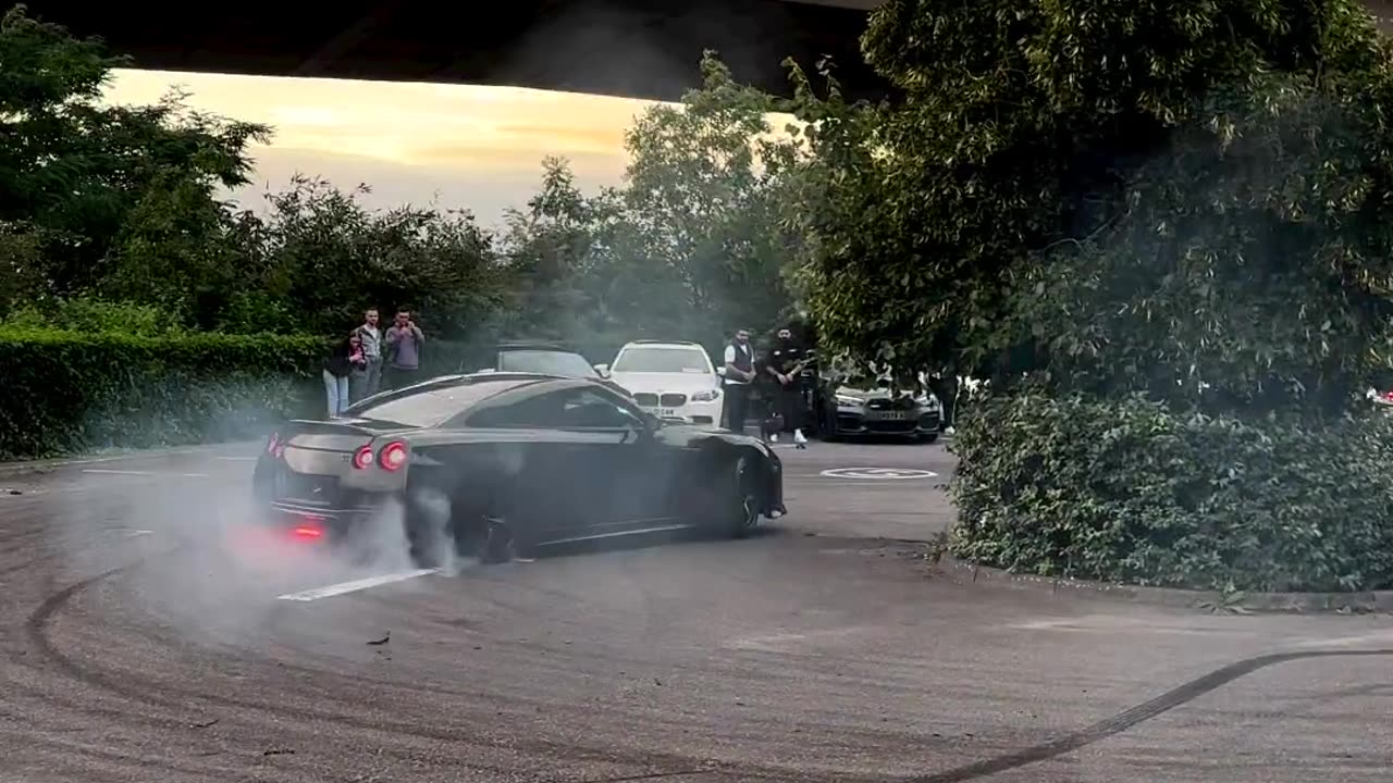 GT-R R35 drifting 🥵😈