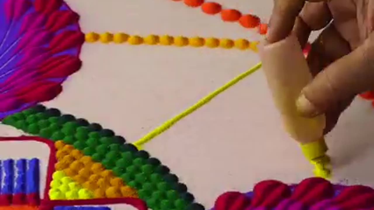 Simple Rangoli Design Using Wide Tooth Combs !!!