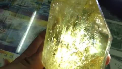 quartz yelow in viet nam