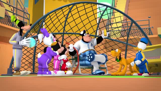 Keep on the Ball ⚽️ - Mickey Mouse Funhouse - @Disney Junior_Cut