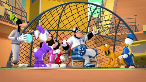 Keep on the Ball ⚽️ - Mickey Mouse Funhouse - @Disney Junior_Cut