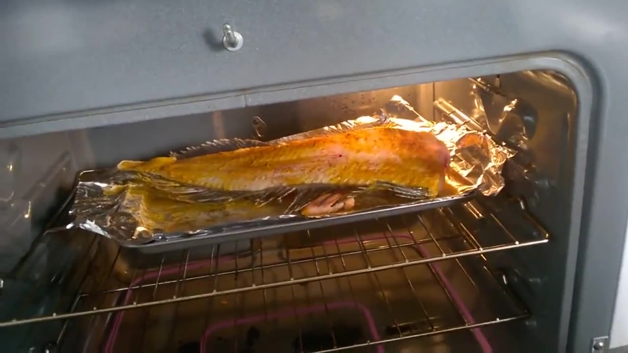 怖い焼き魚・・・こんなにはねるの???