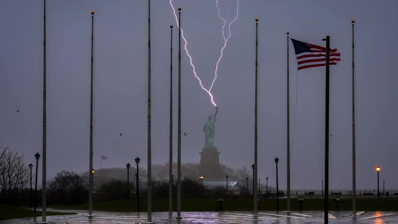 And the PLOT thickens - 'Lighting The Torch'! - Lightning strikes Statue of Liberty AKA LUCIFER the light bringer - better call ghost busters! 👻 Now Robotica on the Slopes!!!?😬