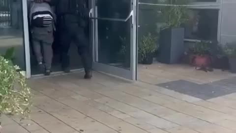 In the town of Netivot, Israeli special forces arrested Hamas terrorists.