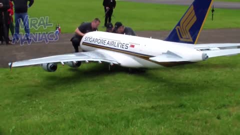 Top 10 Biggest / Largest RC Airplanes In The World [VIDEOS]