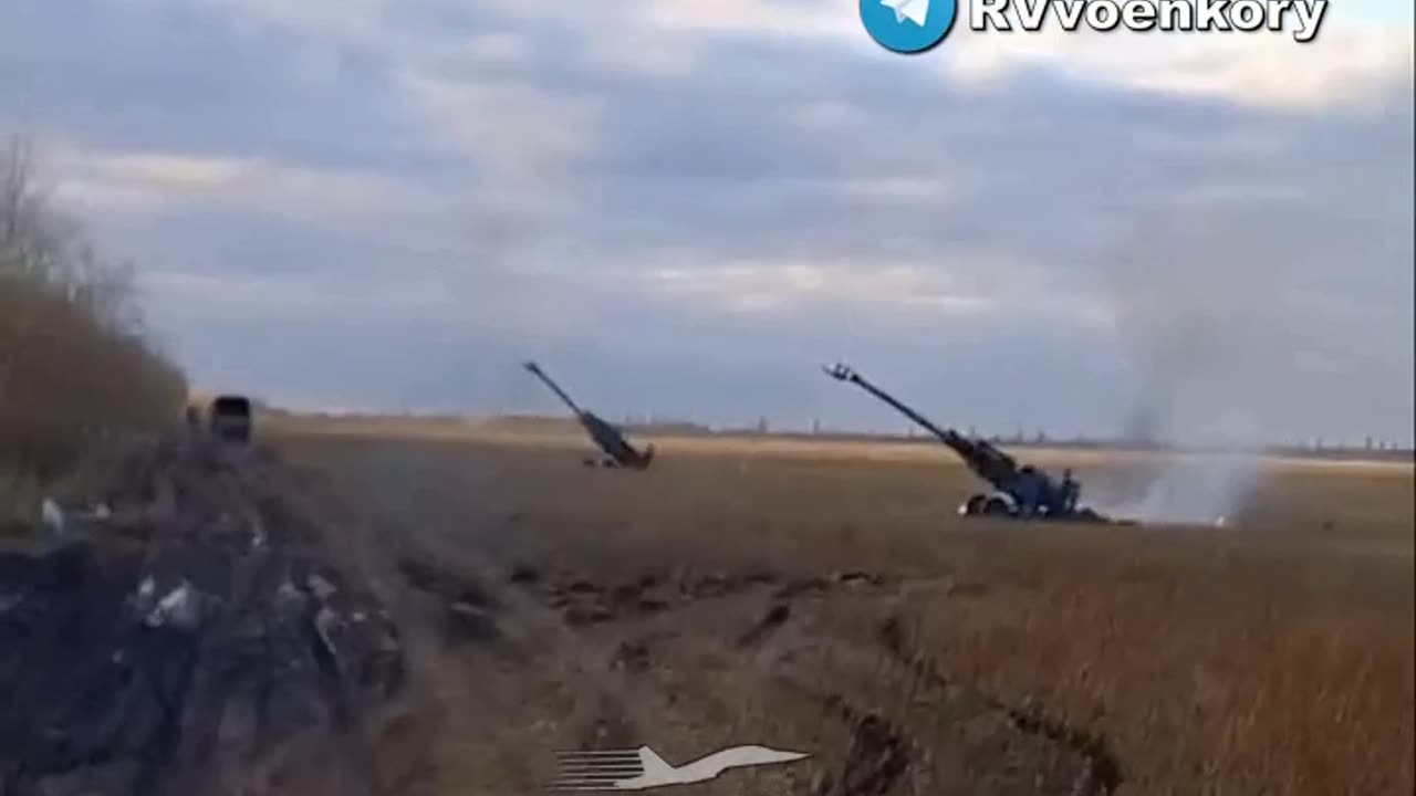 Russian Army burns the American M777 artillery system