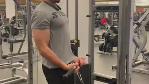 Mugur Mociu biceps workout