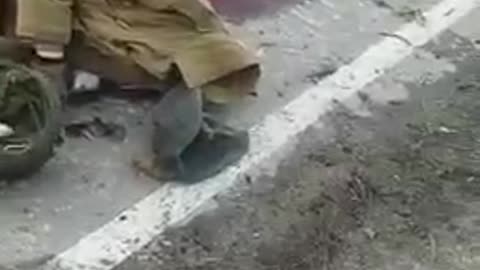 Ukraine: Ukranian soldiers murder Russian troops