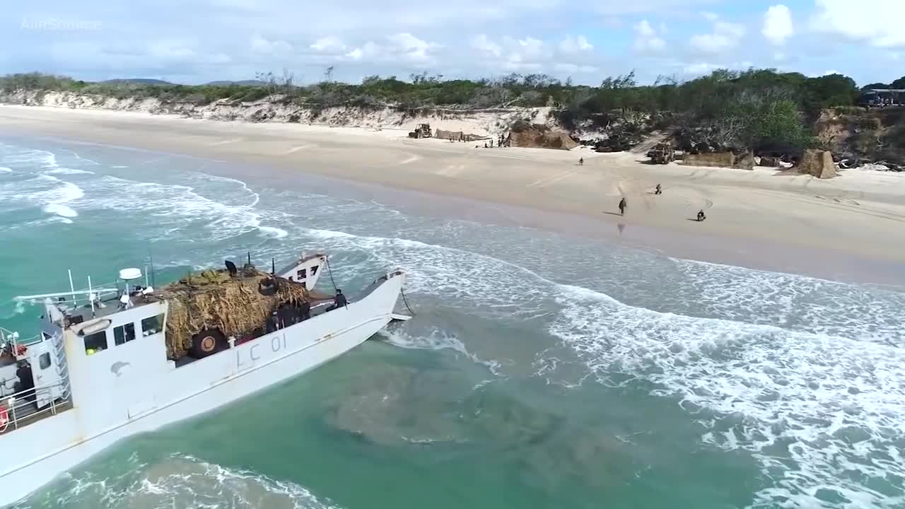 Australian Troops Conduct Beach Landing During Talisman Saber Joint Military Exercises5