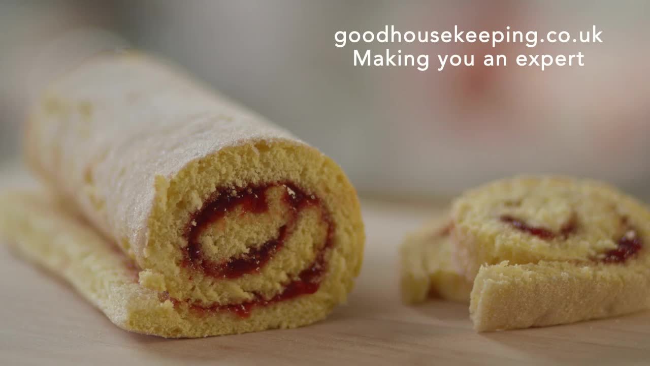 How To Roll A Swiss Roll | Good Housekeeping UK