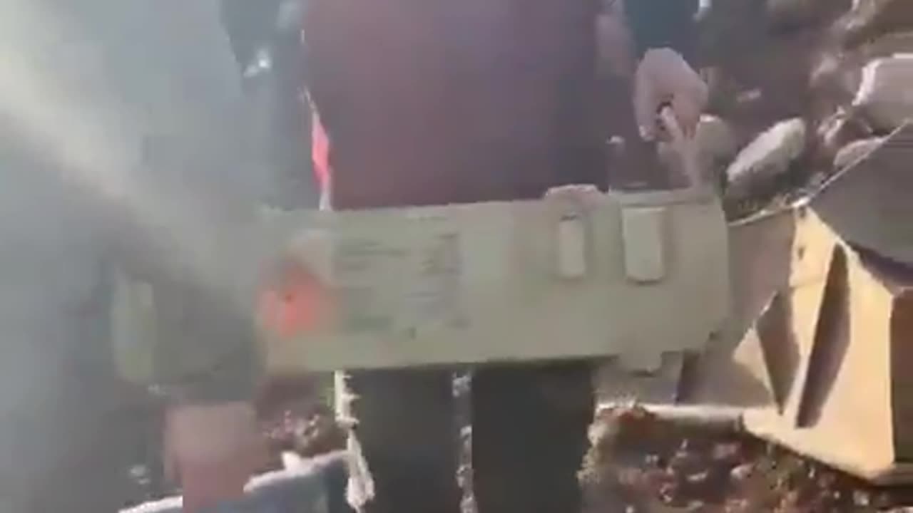 New Syrian Government Hands Over Massive Amounts of Weapons and Munitions to the Israelis