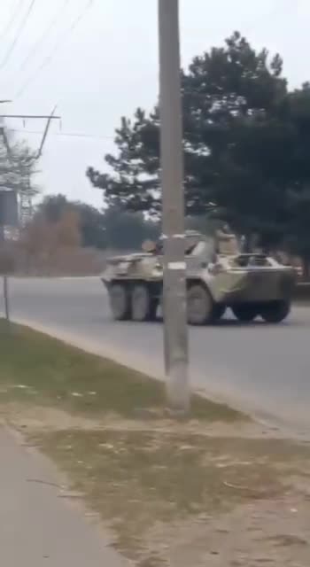Kakhovka, Russian Forces arriving