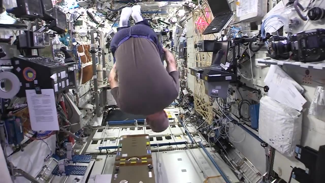 ONE OF THE MOST DETAILED ISS TOUR!!!